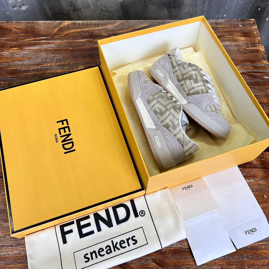 FENDI SNEAKER