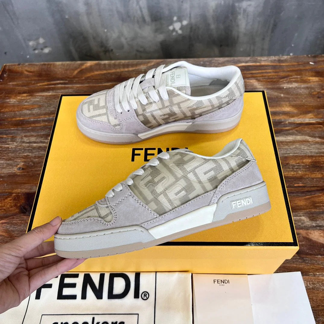 FENDI SNEAKER