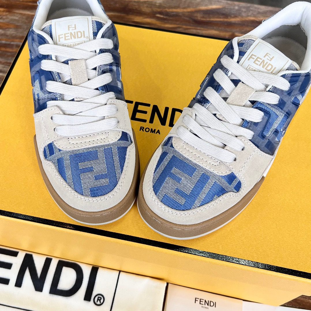 FENDI SNEAKER