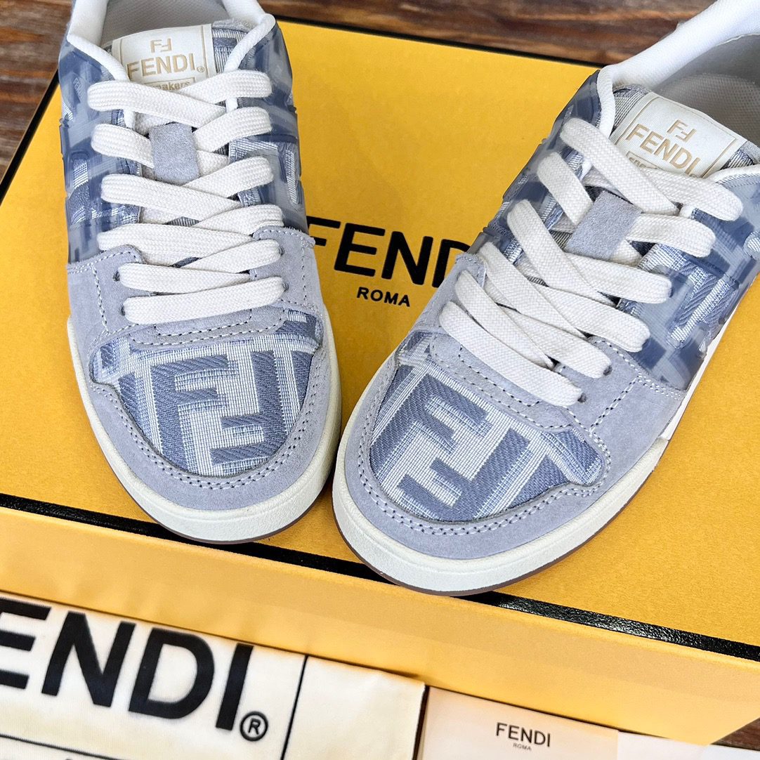 FENDI SNEAKER