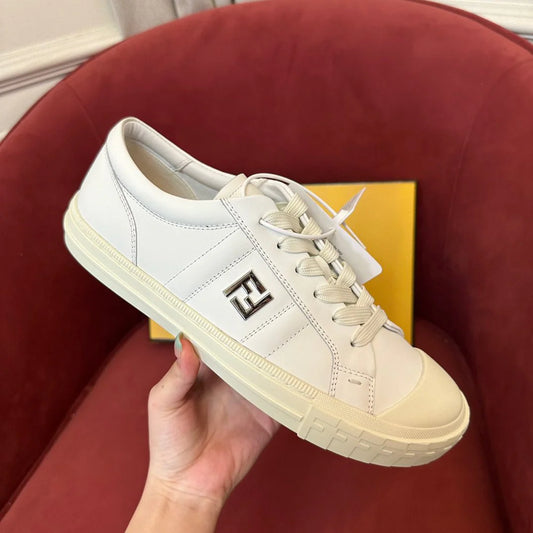 FENDI SNEAKER
