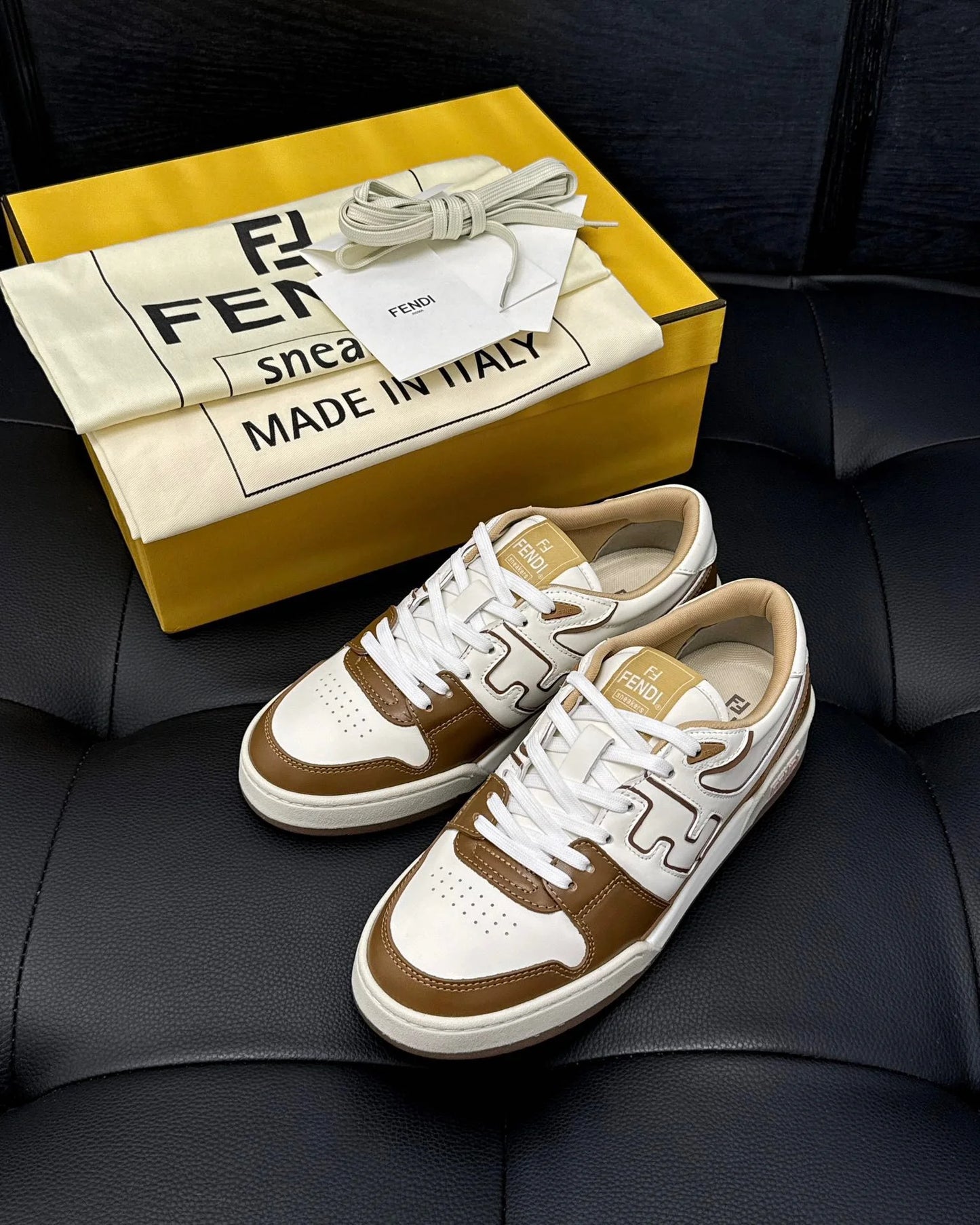FENDI SNEAKER