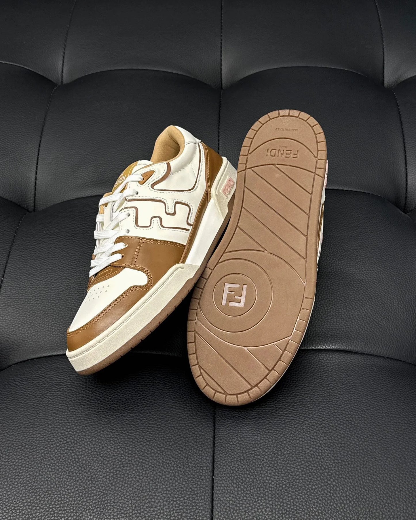 FENDI SNEAKER