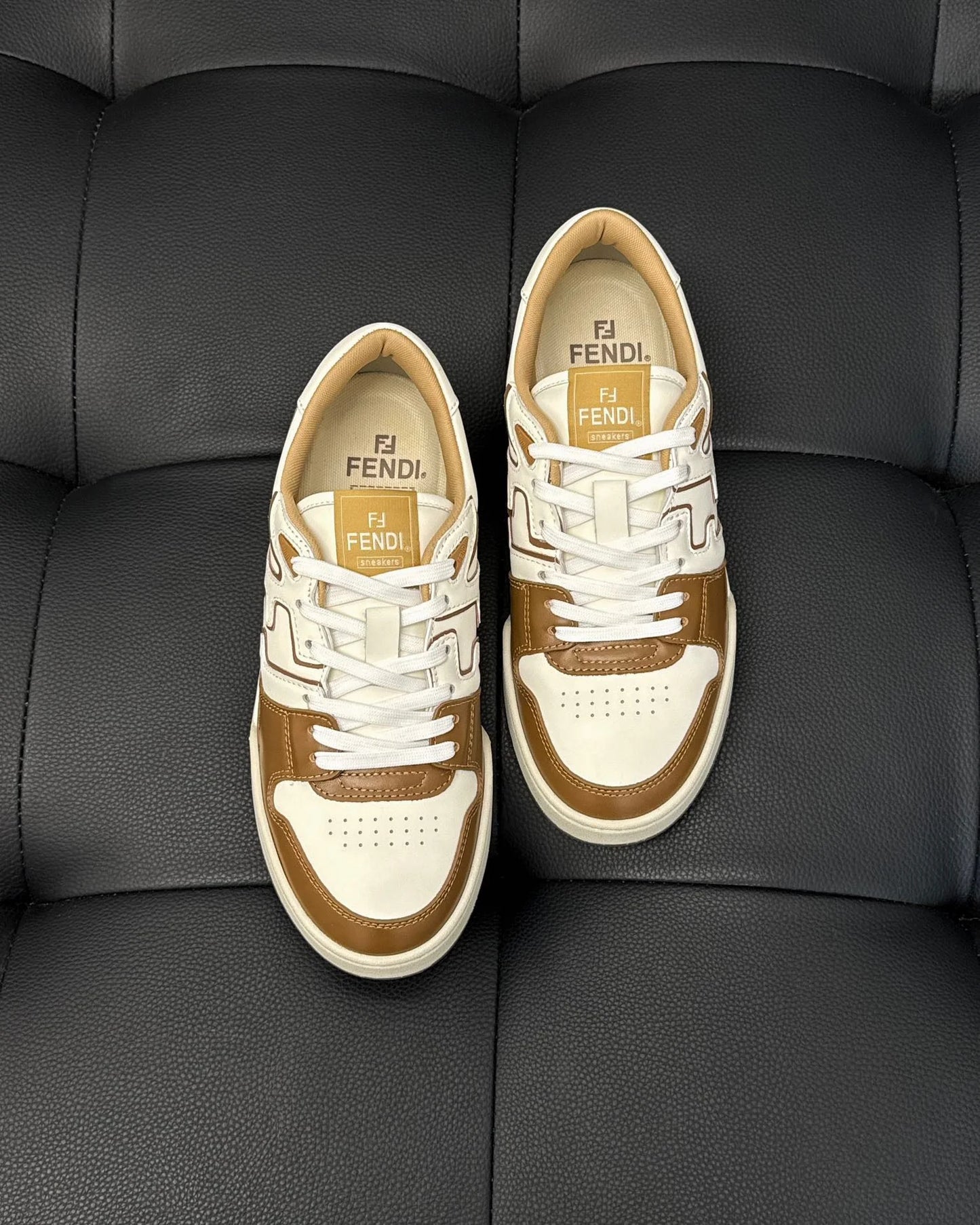 FENDI SNEAKER