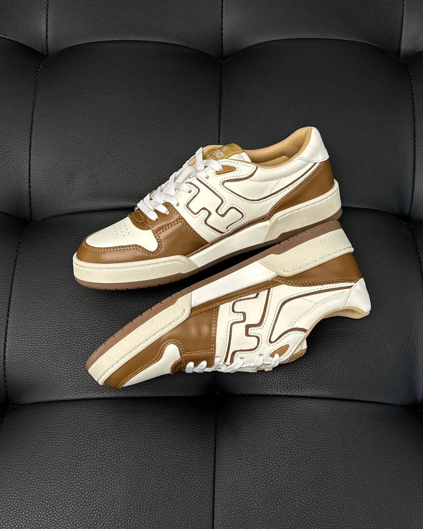 FENDI SNEAKER