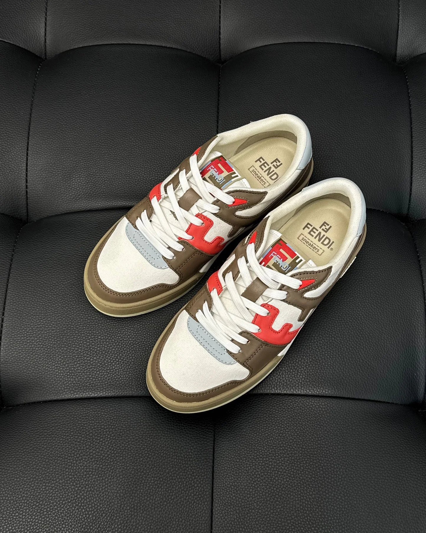 FENDI SNEAKER