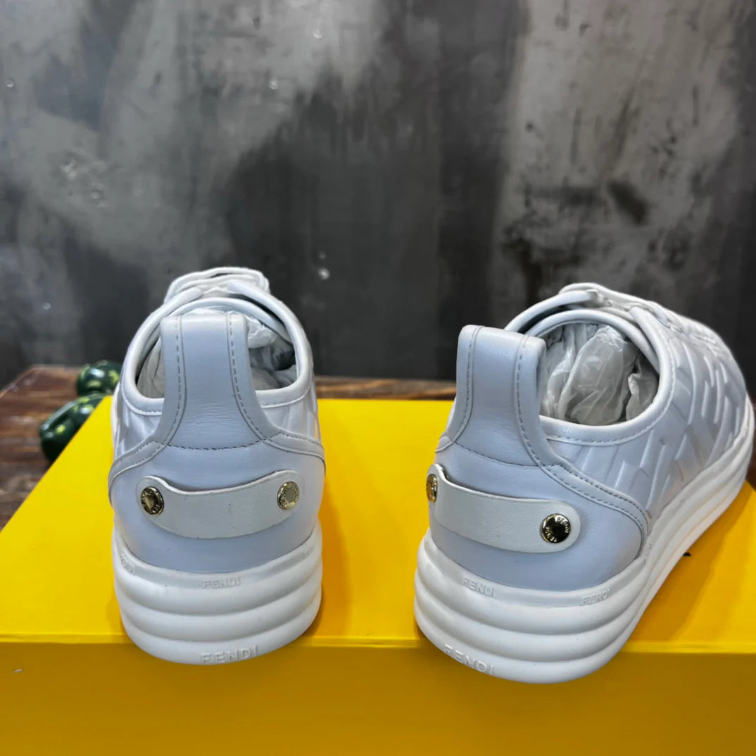FENDI SNEAKER