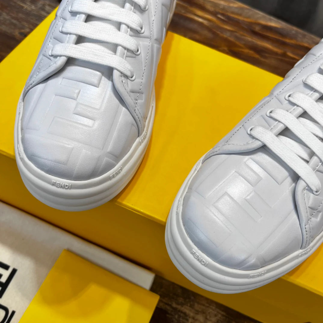 FENDI SNEAKER