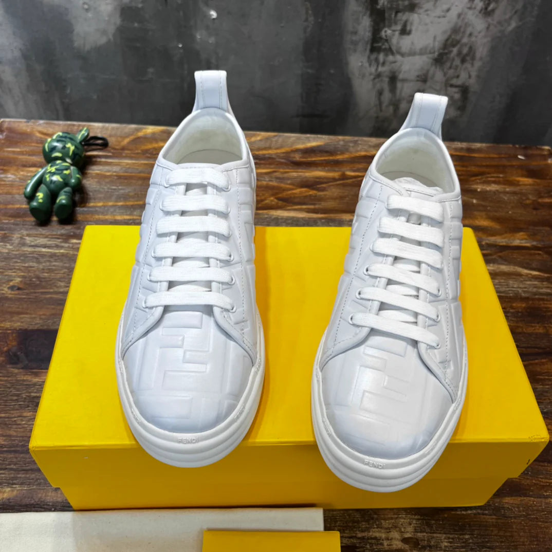 FENDI SNEAKER