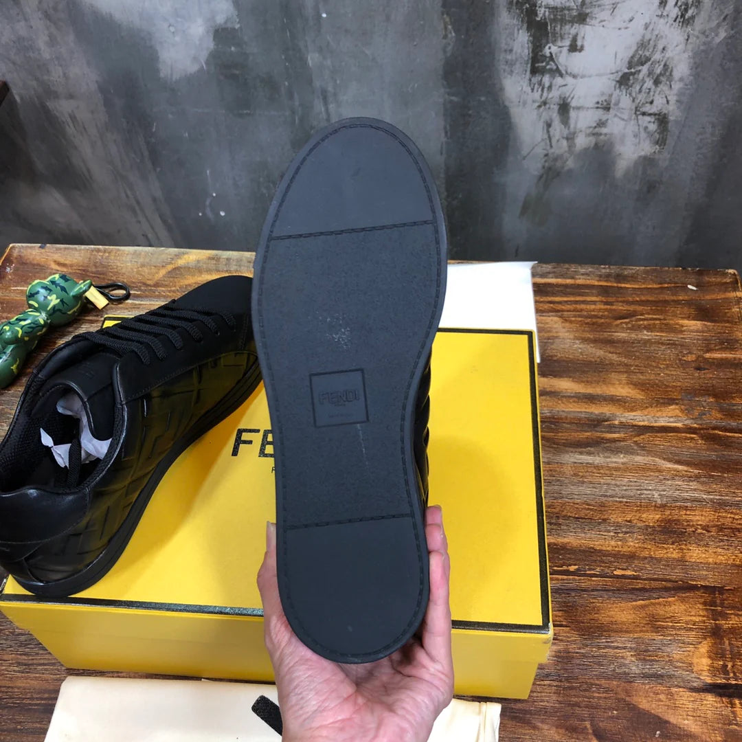 FENDI SNEAKER