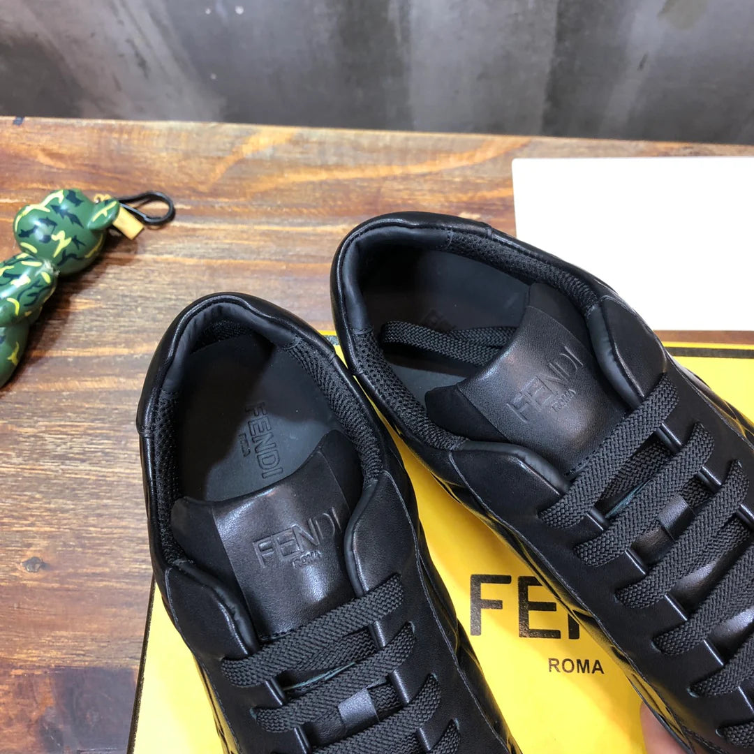 FENDI SNEAKER