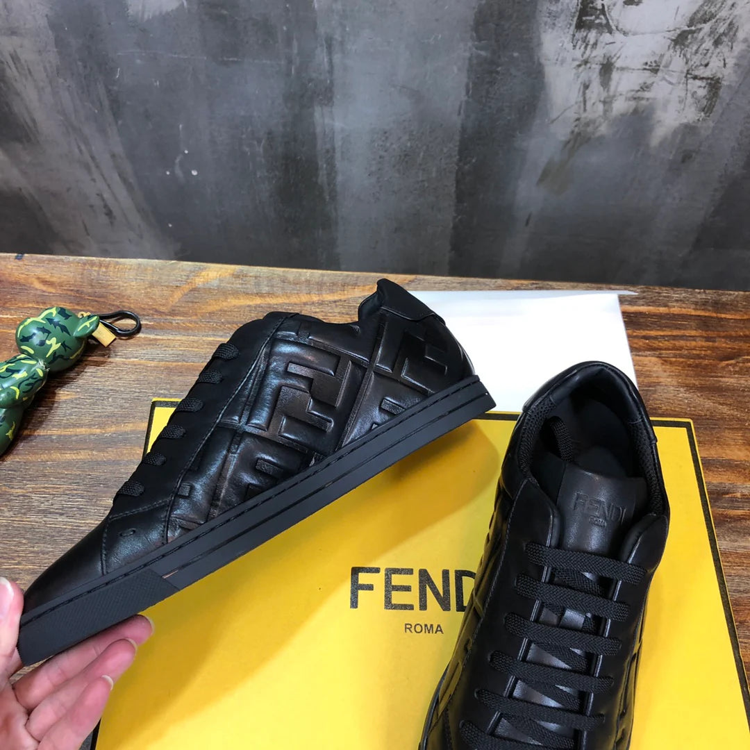 FENDI SNEAKER
