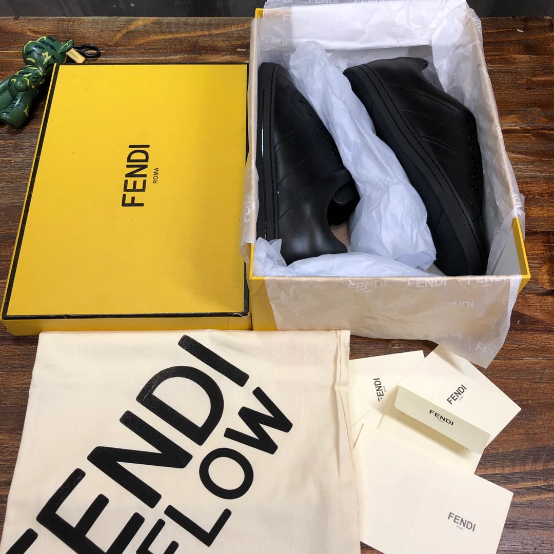 FENDI SNEAKER