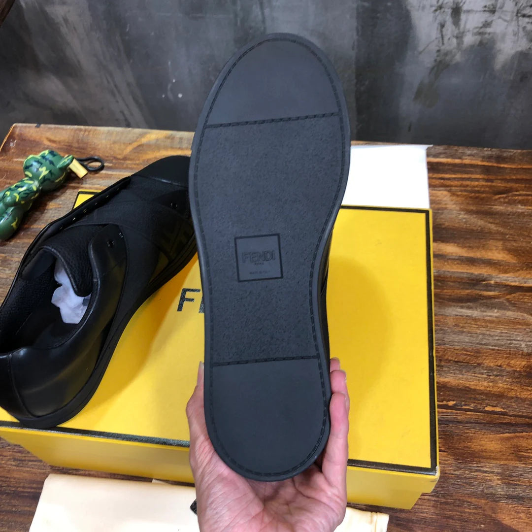 FENDI SNEAKER