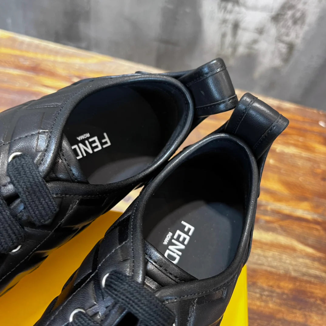 FENDI SNEAKER