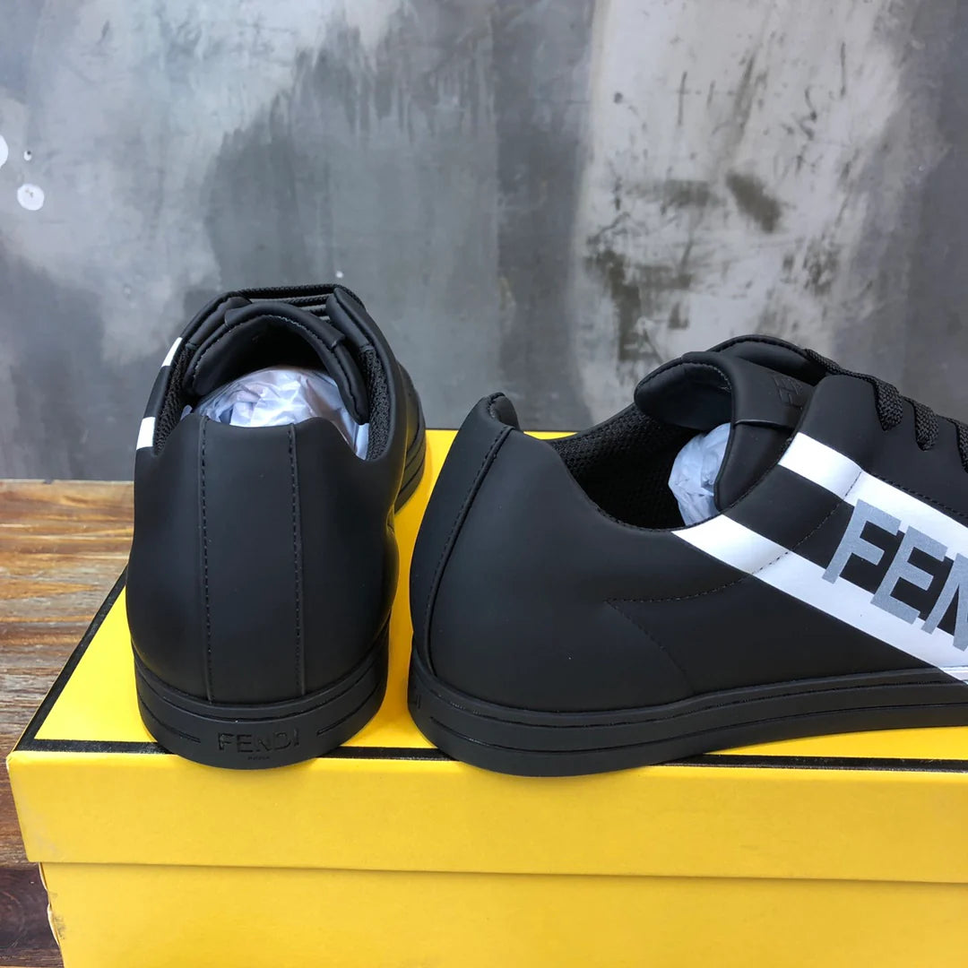 FENDI SNEAKER