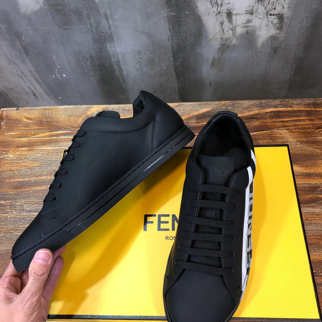 FENDI SNEAKER