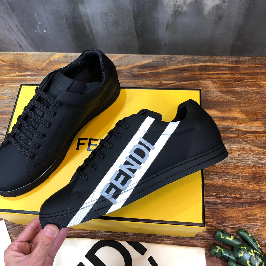 FENDI SNEAKER