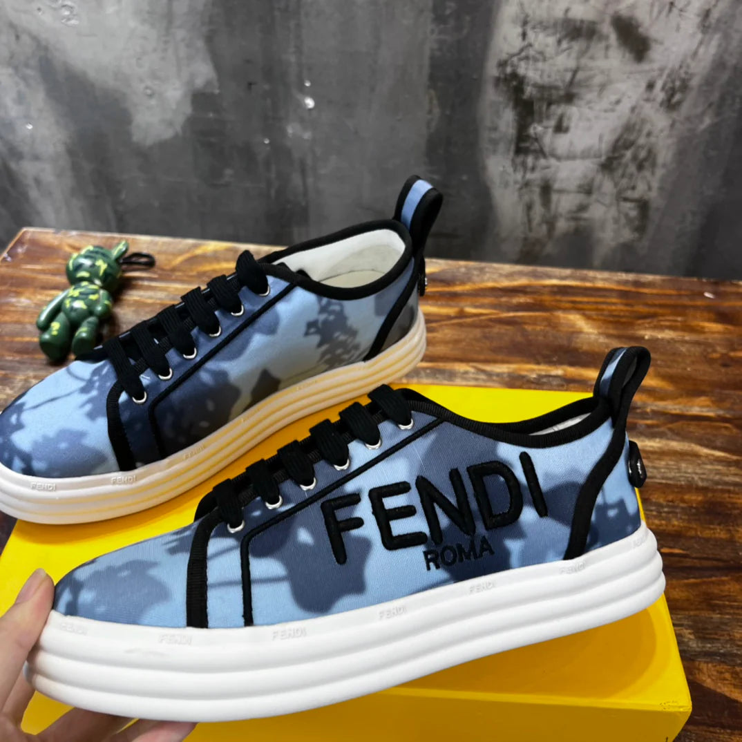 FENDI SNEAKER