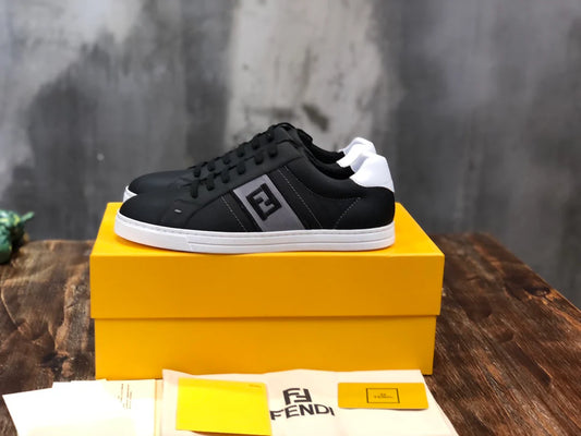 FENDI SNEAKER