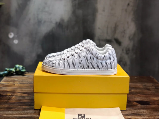FENDI SNEAKER