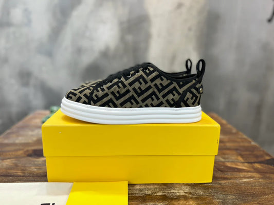 FENDI SNEAKER
