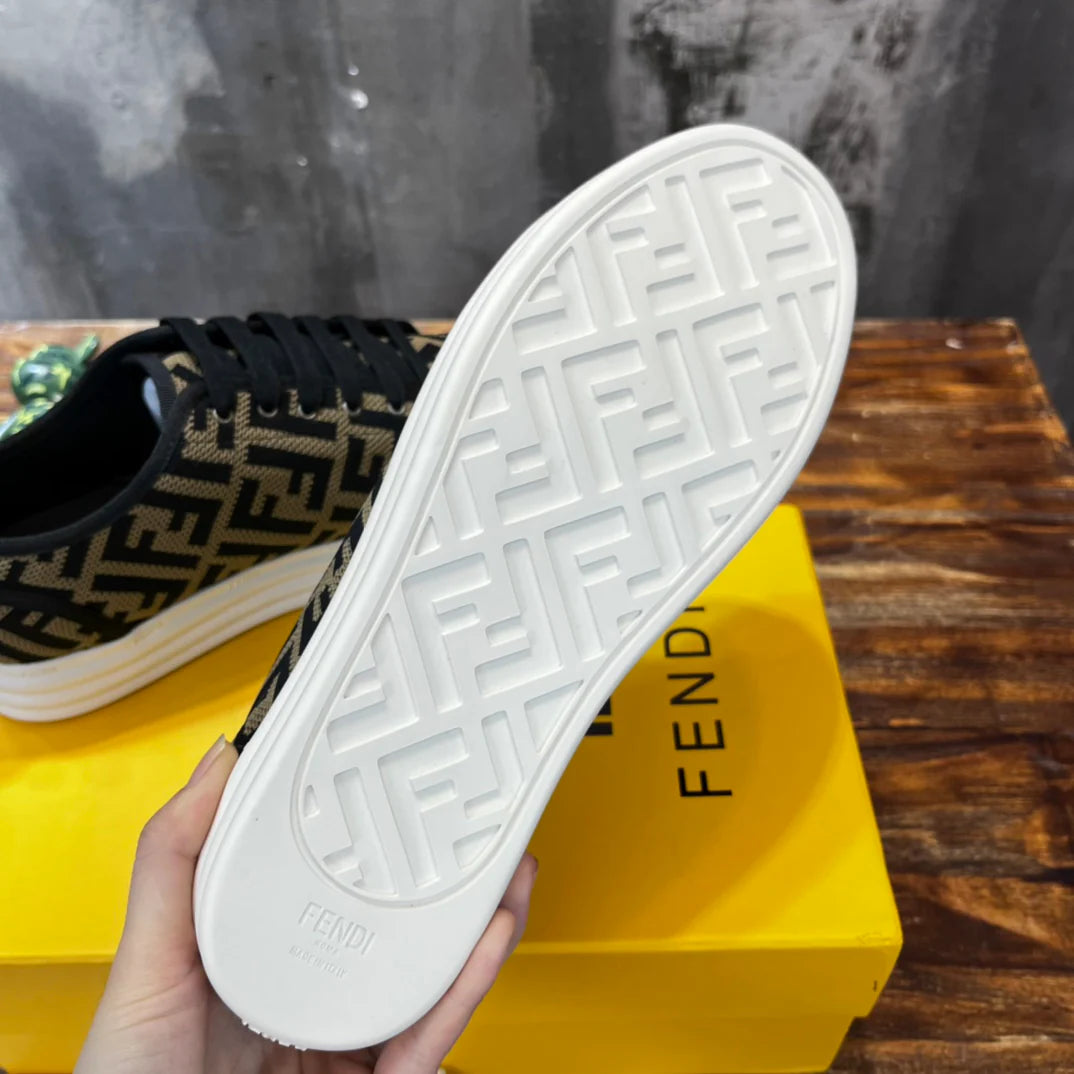 FENDI SNEAKER