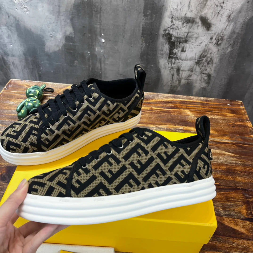 FENDI SNEAKER