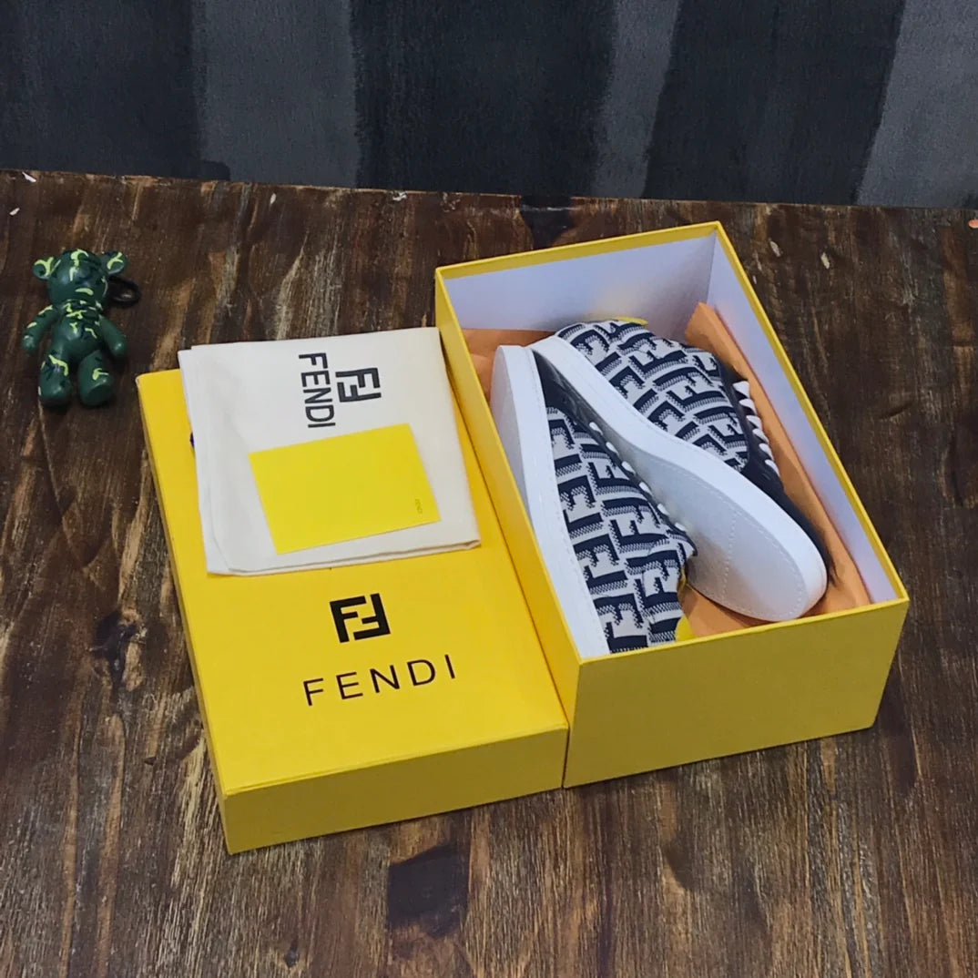 FENDI SNEAKER