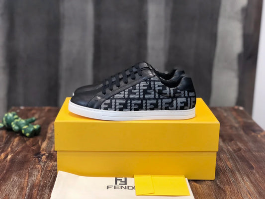 FENDI SNEAKER
