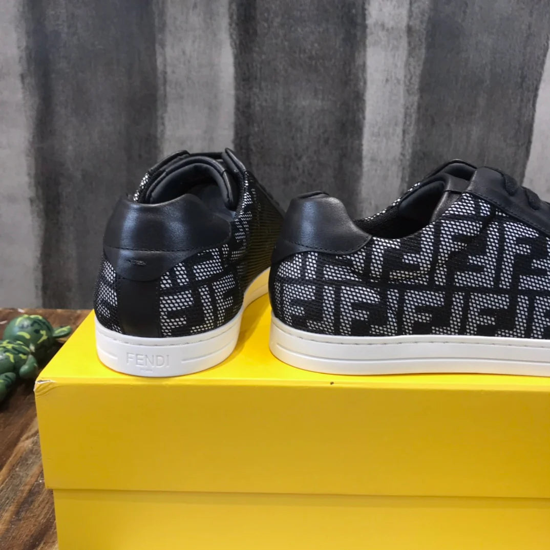 FENDI SNEAKER