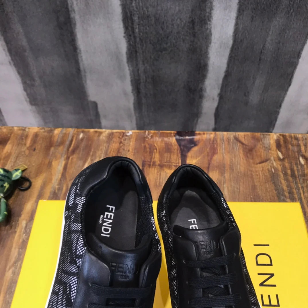 FENDI SNEAKER