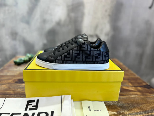 FENDI SNEAKER