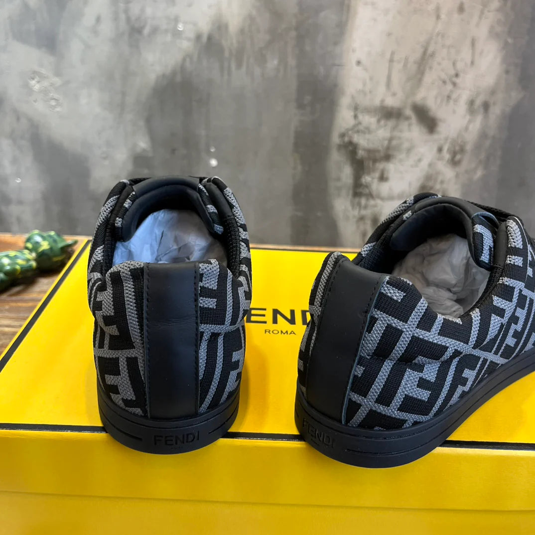 FENDI SNEAKER