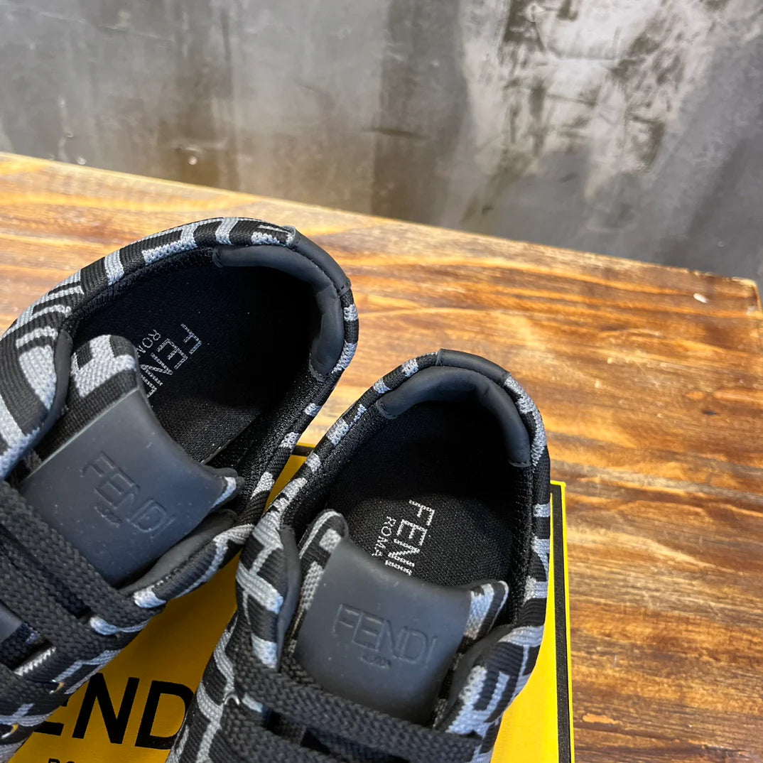 FENDI SNEAKER