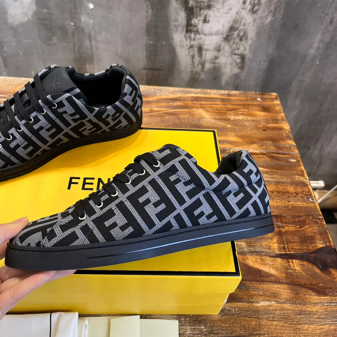 FENDI SNEAKER