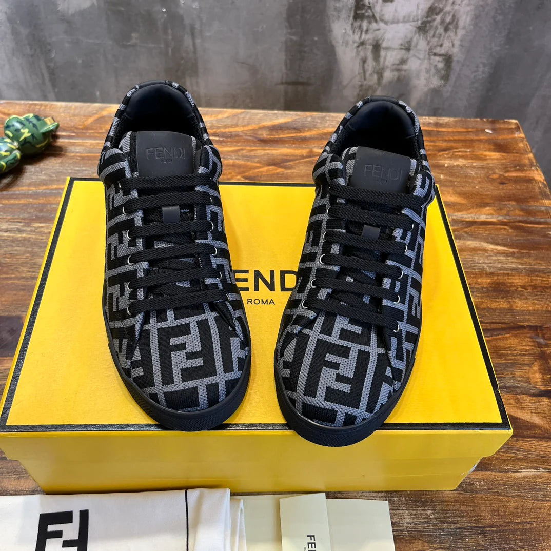 FENDI SNEAKER