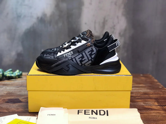 FENDI SNEAKER