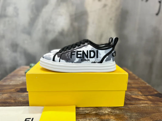 FENDI SNEAKER