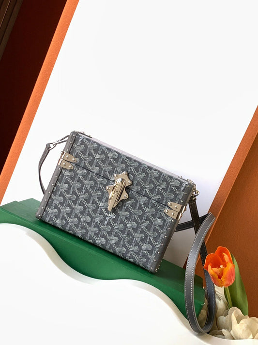 GOYARD BAG