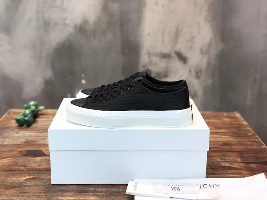 GVC SNEAKER