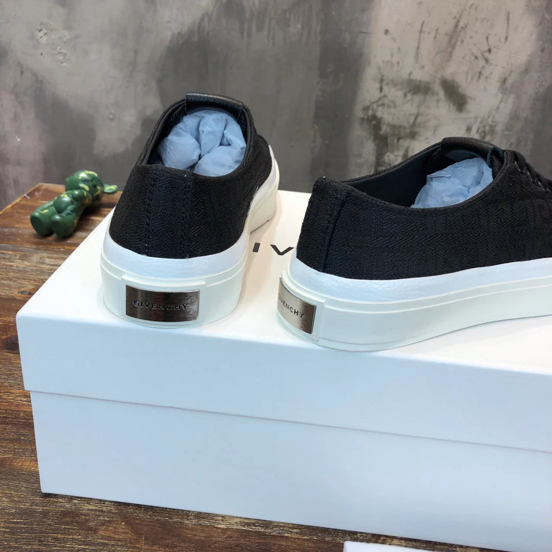 GVC SNEAKER