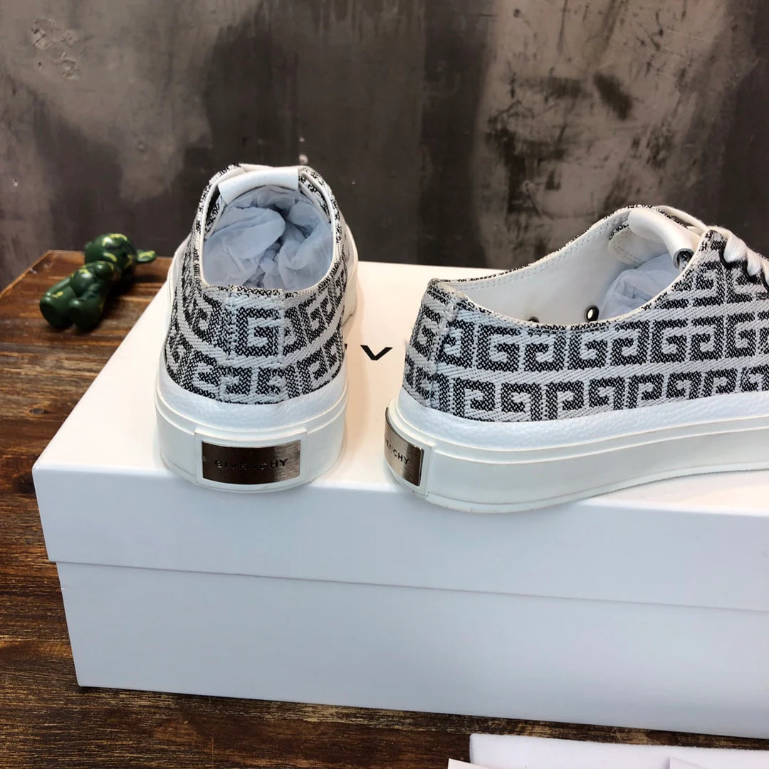 GVC SNEAKER