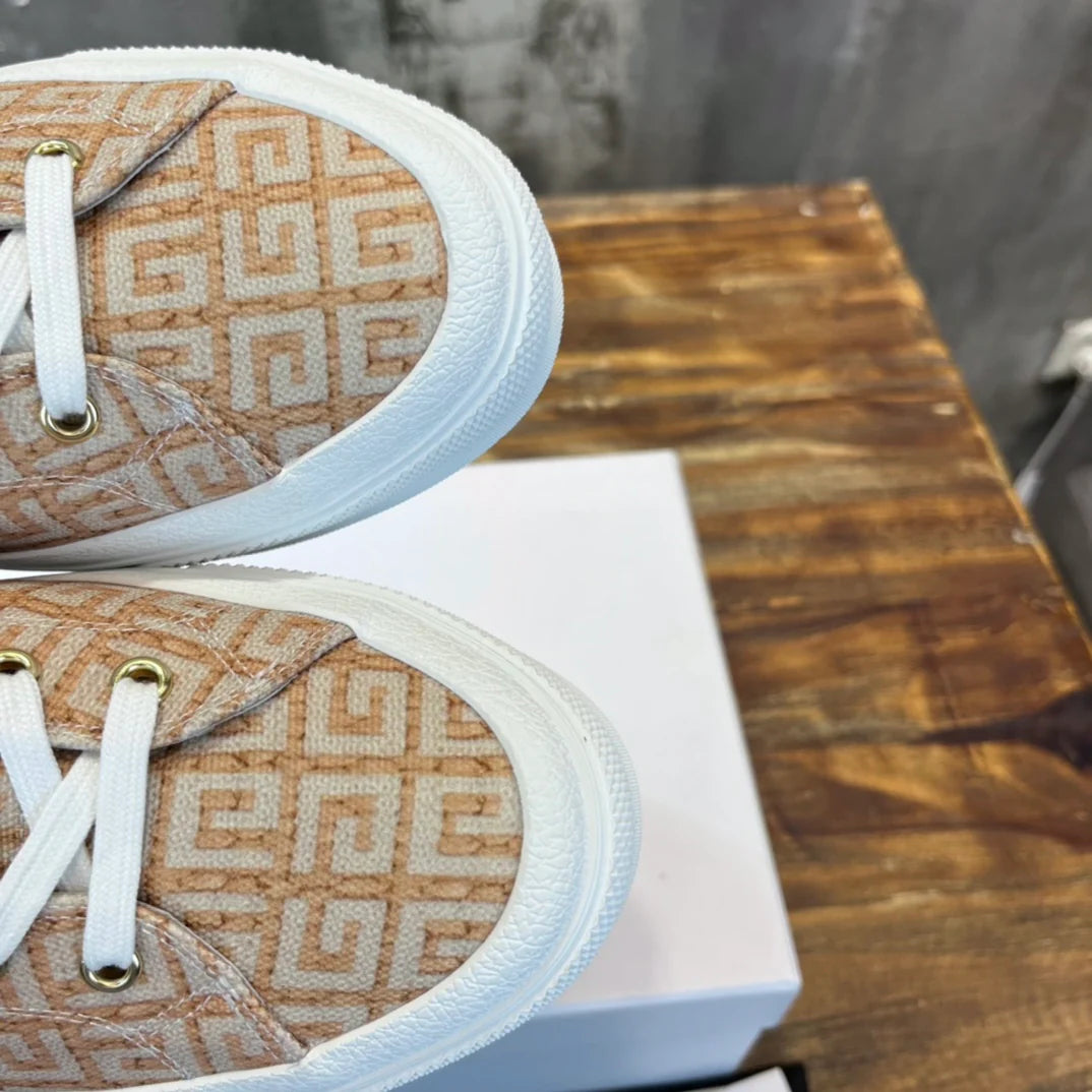 GVC SNEAKER