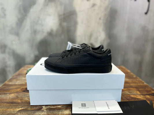 GVC SNEAKER