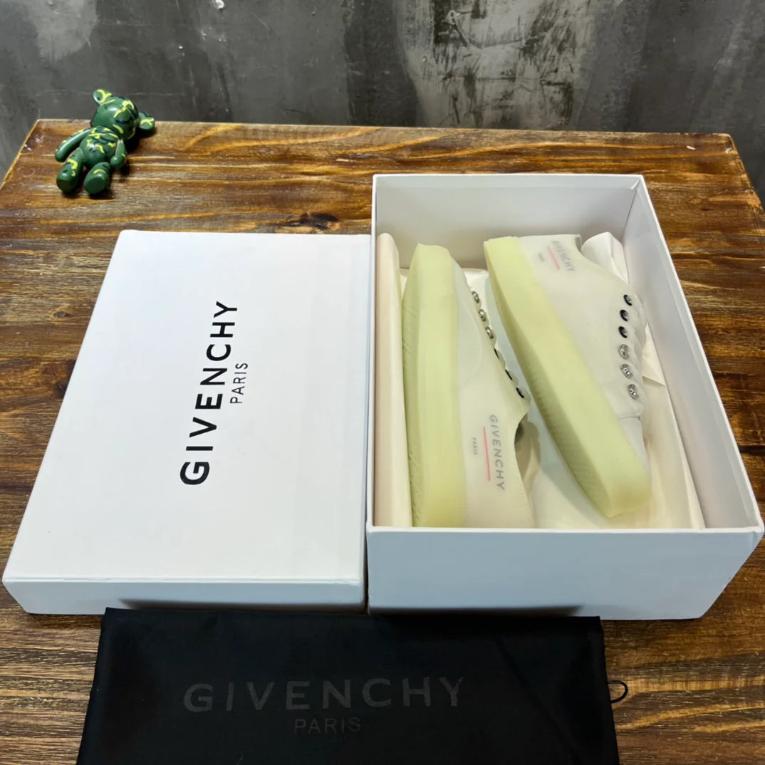 GVC SNEAKER