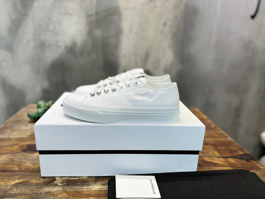 GVC SNEAKER