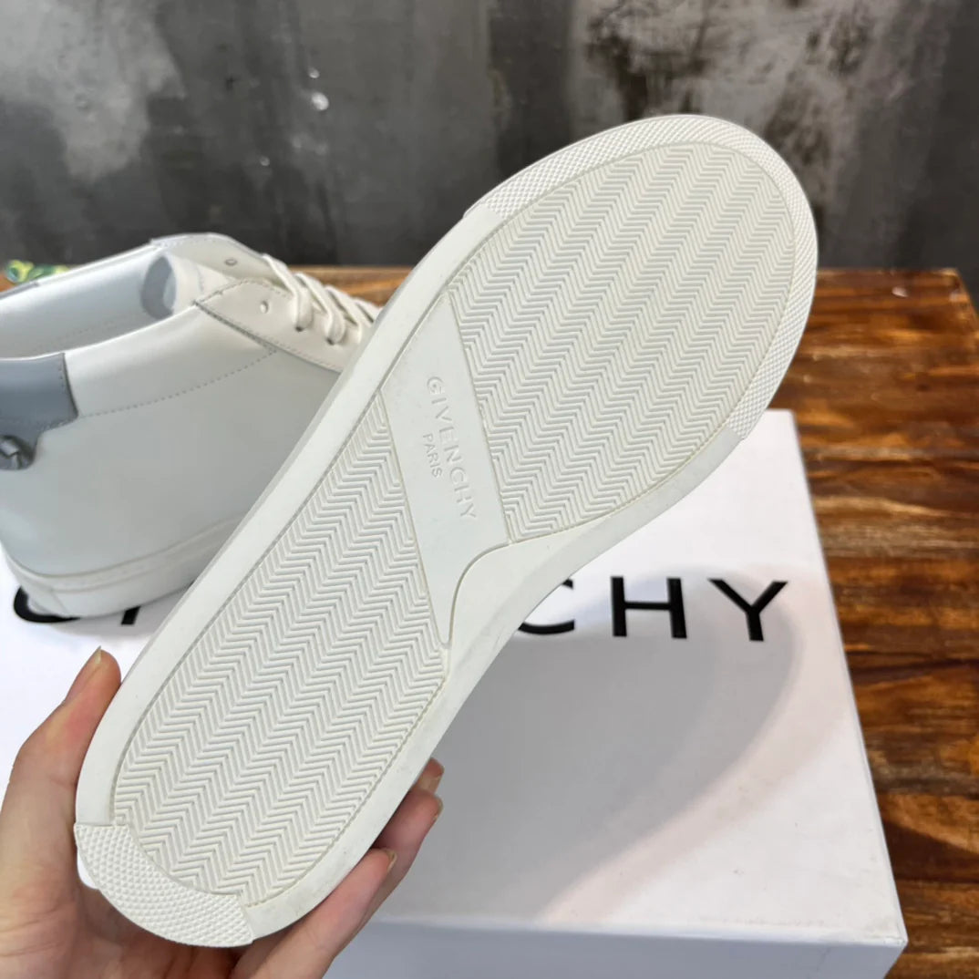 GVC SNEAKER