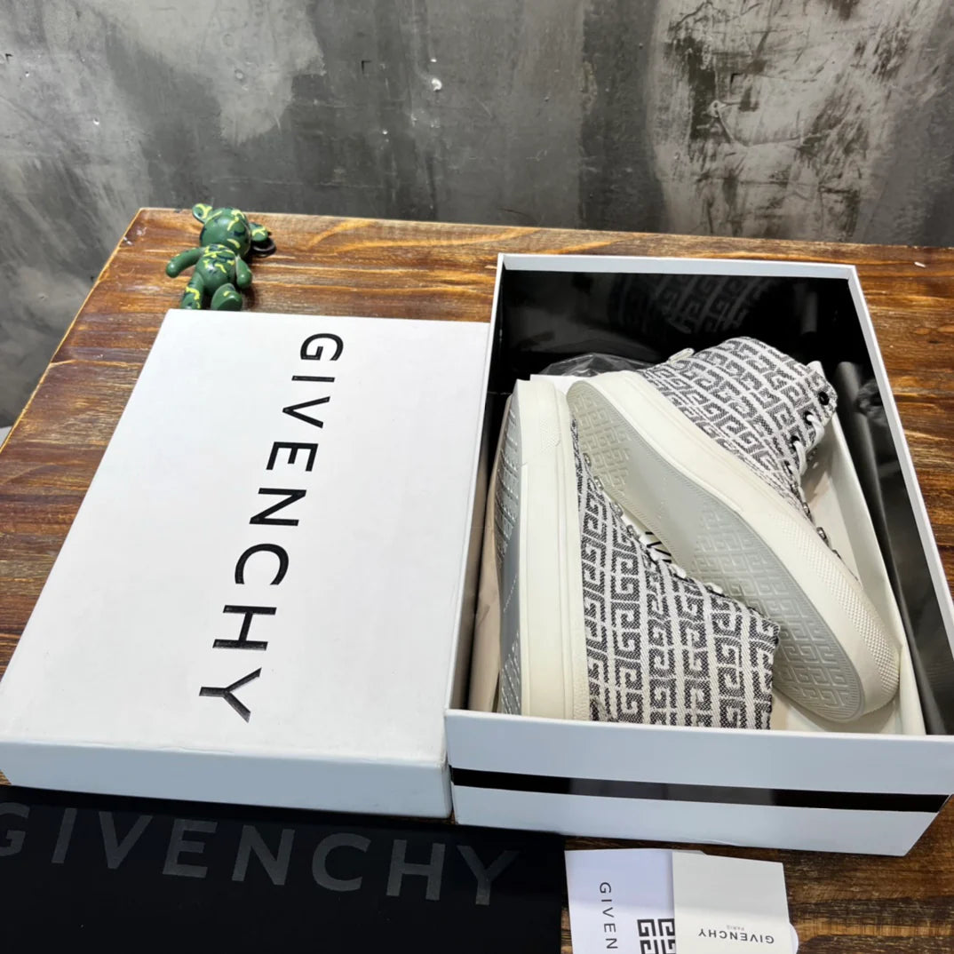 GVC SNEAKER