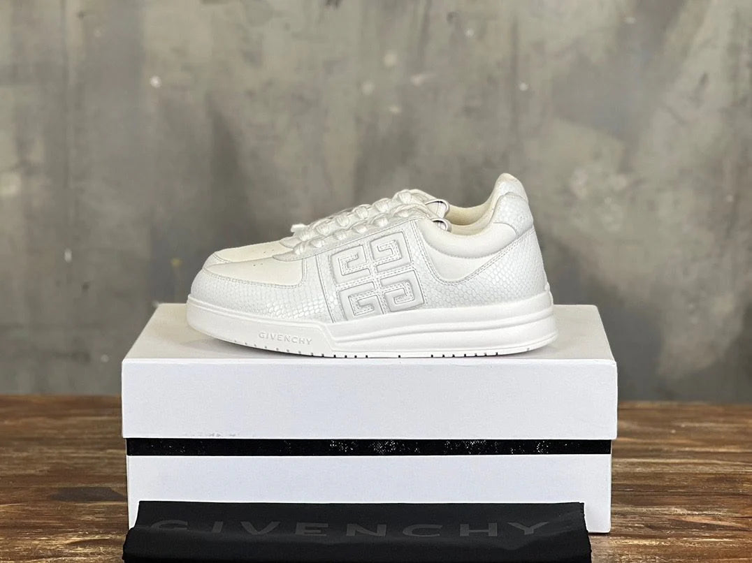 GVC SNEAKER